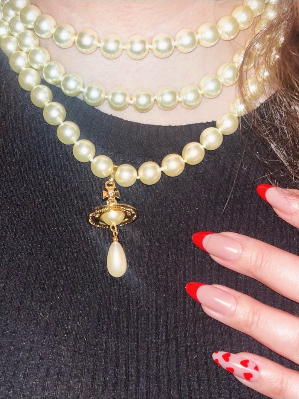 Vivienne Westwood Three Row Pearl Bas Relief Choker in Gold - Picture 7 of 7